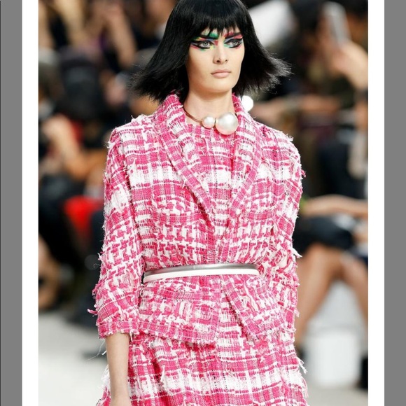 Chanel Runway Limited Edition Giant Pearls Choker - Picture 4 of 8